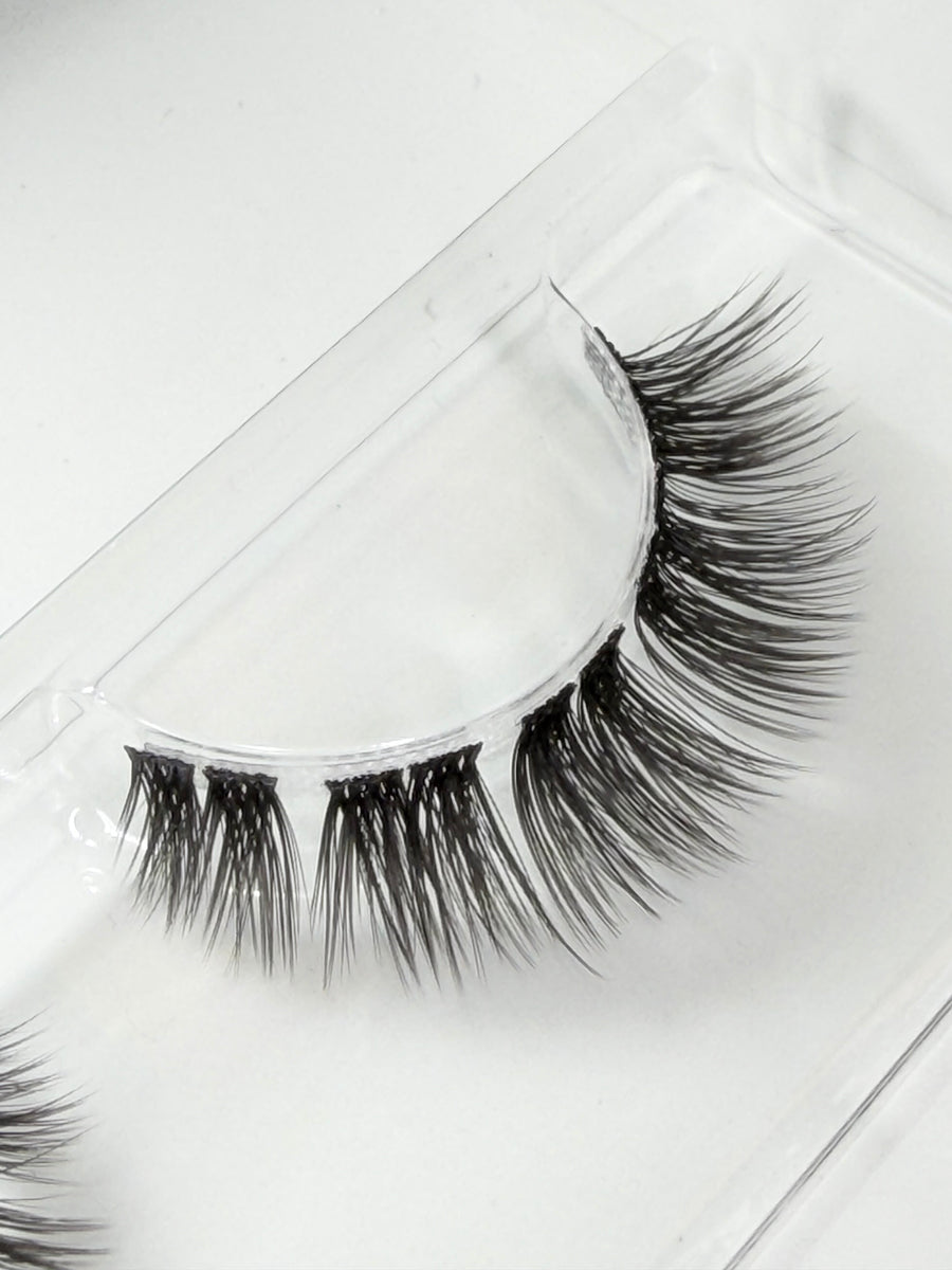 Cherry Chick DIY Wimpern Nahaufnahme — Fasern und Band im Detail