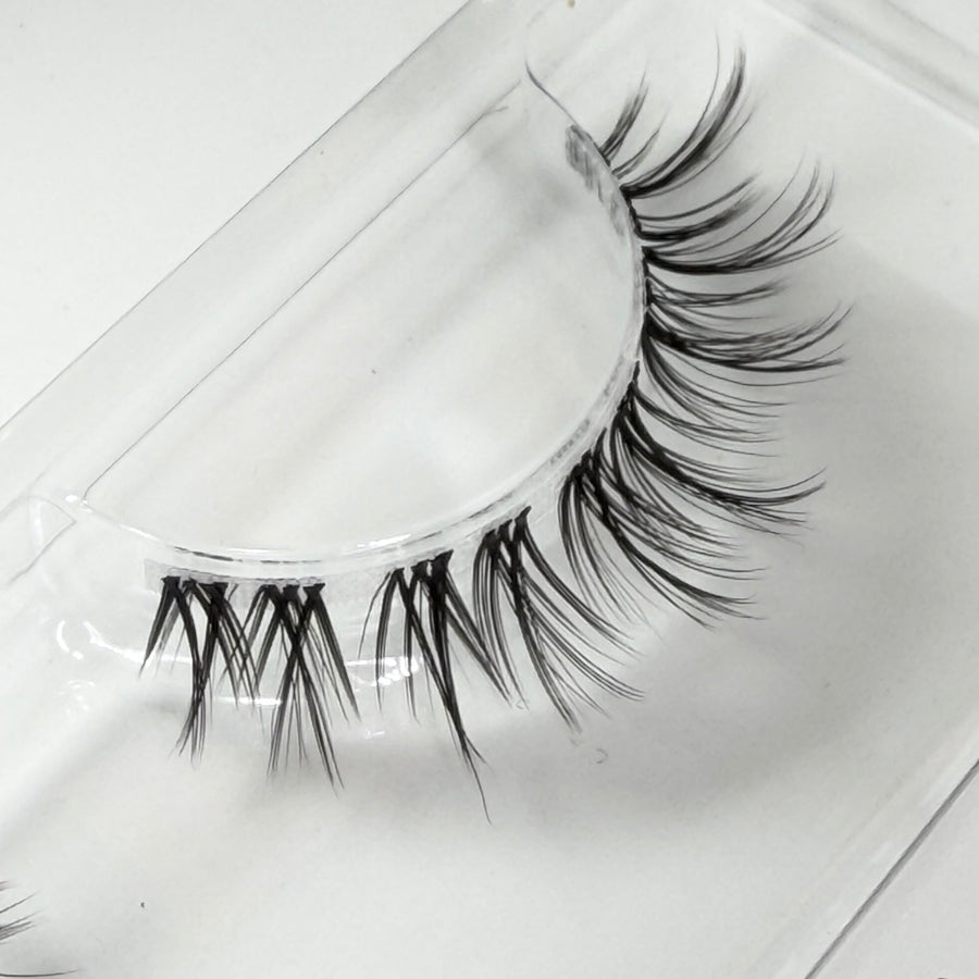 Luna Lash DIY Wimpern Nahaufnahme — Fasern und Band im Detail