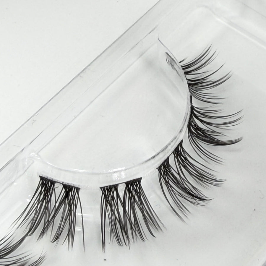 Evermore DIY Wimpern Nahaufnahme — Fasern und Band im Detail