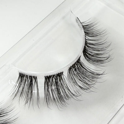 Fluffy Whispy 2.0 DIY Wimpern Nahaufnahme — Fasern und Band im Detail