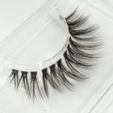 Hazel Hottie DIY Wimpern Nahaufnahme — Fasern und Band im Detail