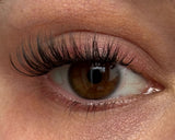 Neumond DIY Wimpern am Auge — Cateye Look