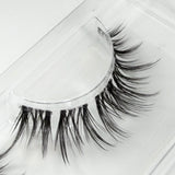 Spicy Spike DIY Wimpern Nahaufnahme — Fasern und Band im Detail