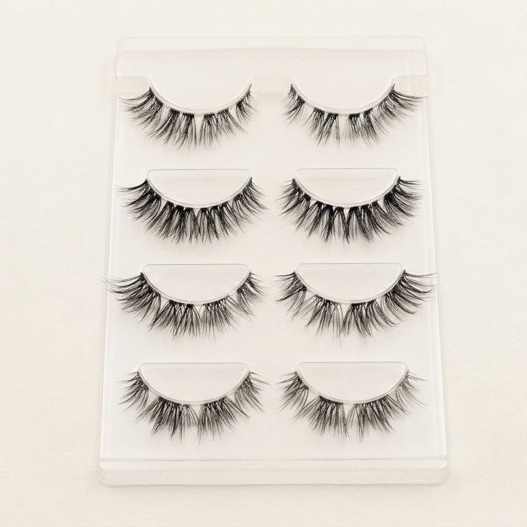 The Wild Eye Edition von Glashes – vier Wimpernpaare in der geöffneten Box