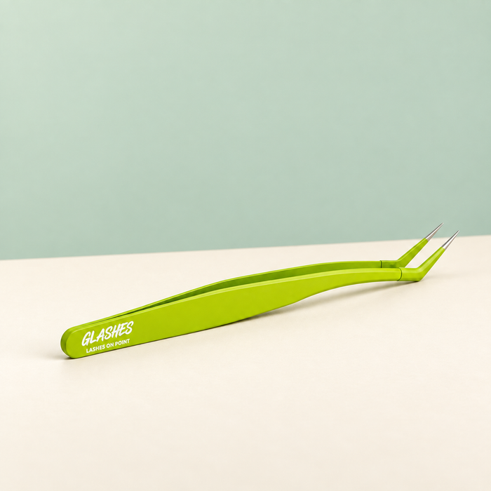 Glashes grüner Antihaft-Wimpernapplikator mit abgewinkelter Spitze