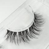 Glashes Lover DIY-Wimpern von Glashes – Nahaufnahme der Wimpernfasern und des Bandes
