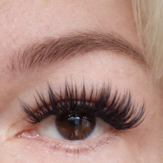 Starflash DIY-Wimpern von Glashes – Tragebild am Auge