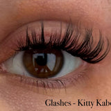 kitty_kaboom_auge_nah - Glashes