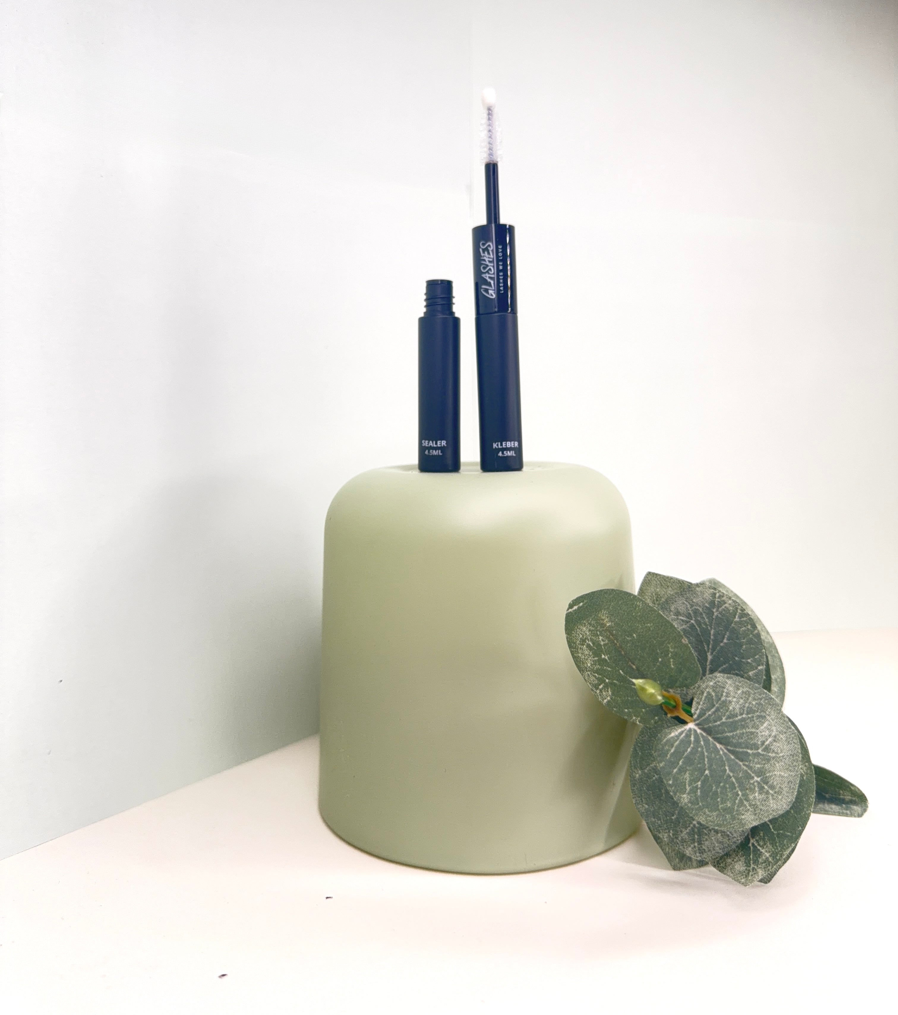 Wimpernkleber (schwarz) &Sealer (transparent)