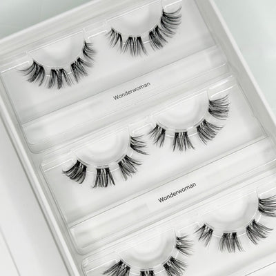 Wonderwoman DIY Wimpern — offene 4er Box mit Cateye Look von Glashes